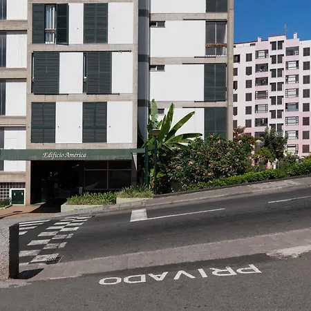 America By An Island Apartamento
