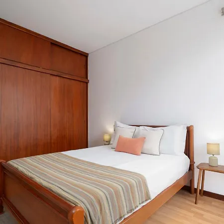 America By An Island